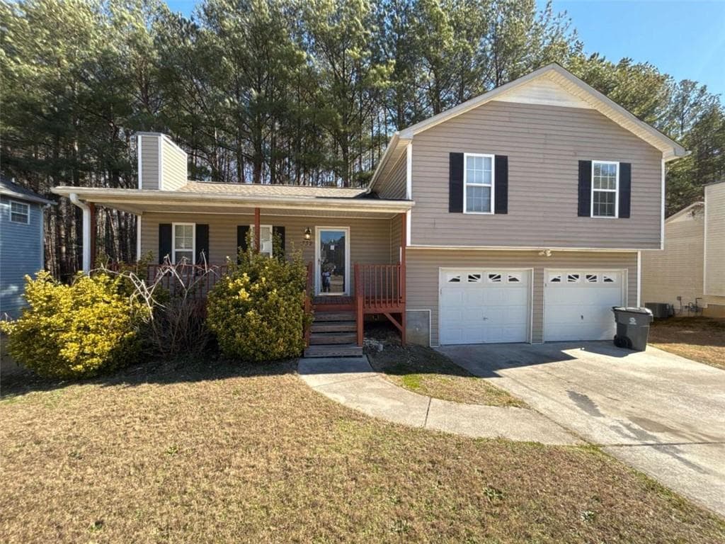3 bedroom, 2 bathroom, 1,212 sq ft single family residence sold at 732 Newport Dr, Villa Rica, GA 30180