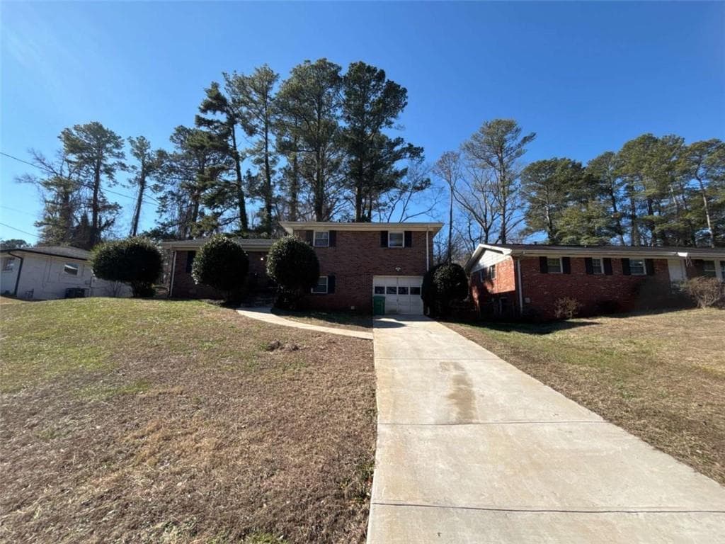 4 bedroom, 2 bathroom, 1,550 sq ft single family residence for sale at 3673 Glen Falls Drive, Decatur, GA 30032 — photo 1 of 47