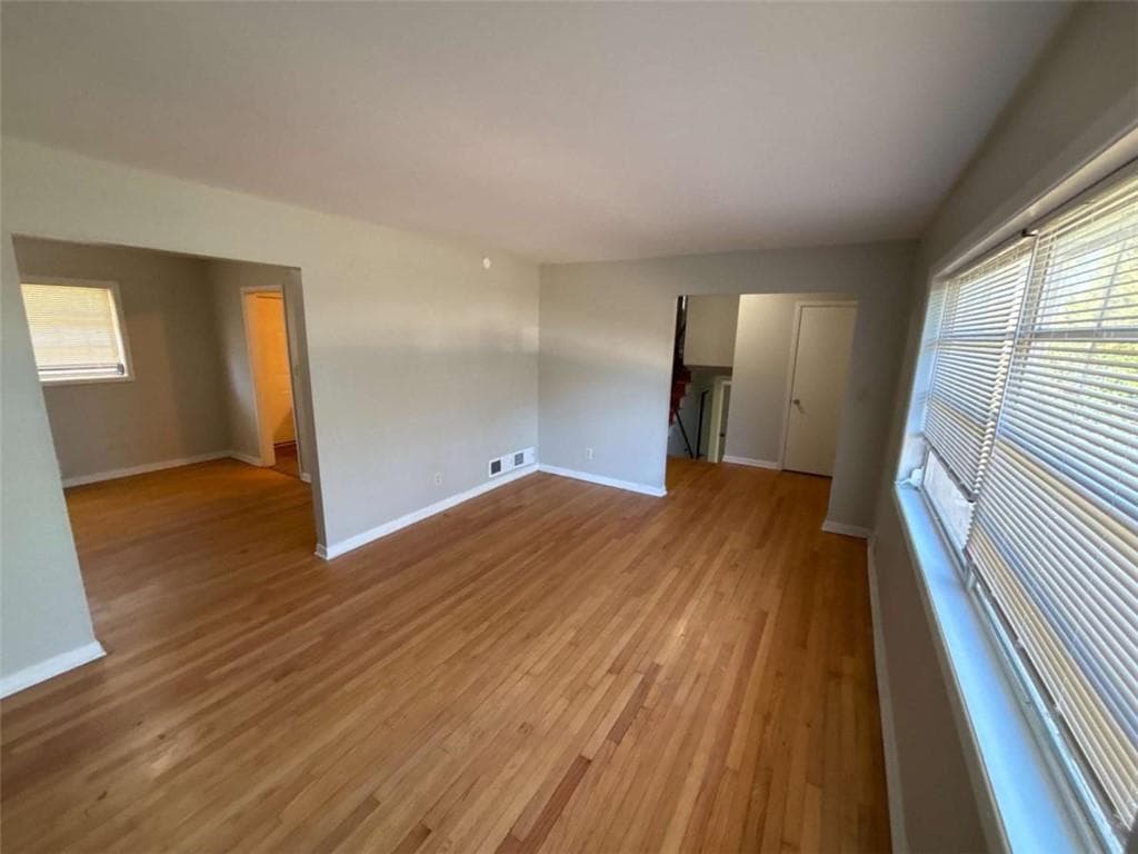 4 bedroom, 2 bathroom, 1,550 sq ft single family residence for sale at 3673 Glen Falls Drive, Decatur, GA 30032 — photo 6