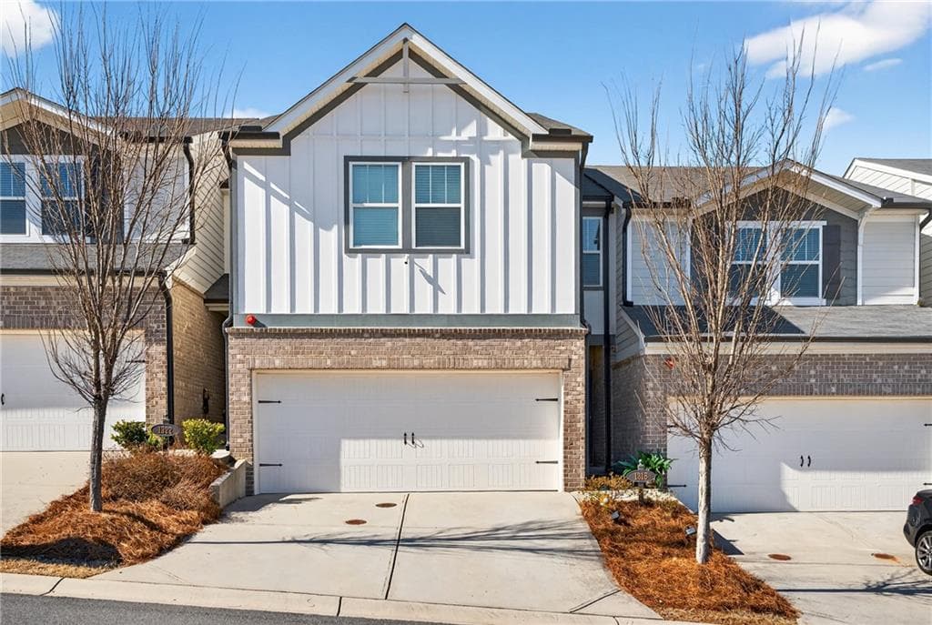 3 bedroom, 3 bathroom, 1,888 sq ft townhouse for sale at 1318 Vayda Court, Marietta, GA 30066 — photo 1 of 34