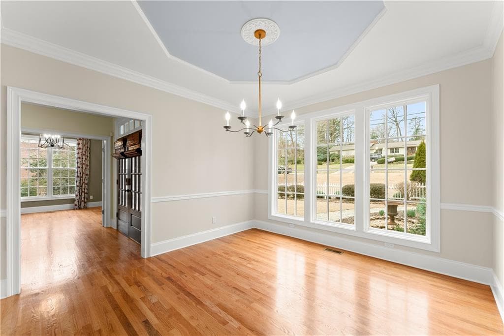 6 bedroom, 5 bathroom, 4,100 sq ft single family residence under contract at 1180 Springdale Road, Gainesville, GA 30501 — photo 10