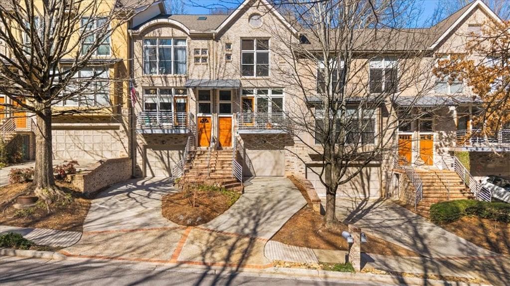 1286 Fernwood Circle, Atlanta, GA 30319 — most recent listing photo