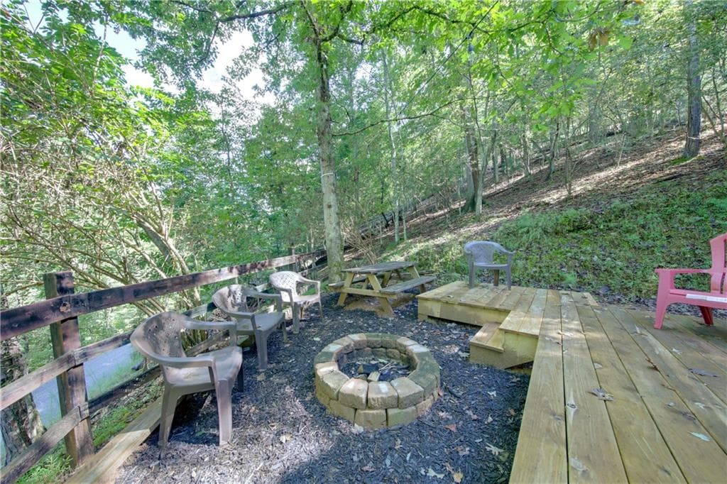 3 bedroom, 2 bathroom, 1,335 sq ft single family residence for sale at 393 Garnet Drive, Ellijay, GA 30540 — photo 4