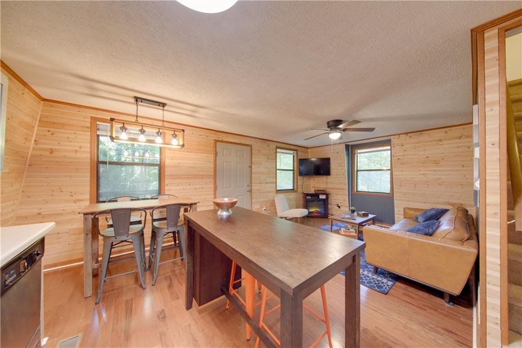 3 bedroom, 2 bathroom, 1,335 sq ft single family residence for sale at 393 Garnet Drive, Ellijay, GA 30540 — photo 7