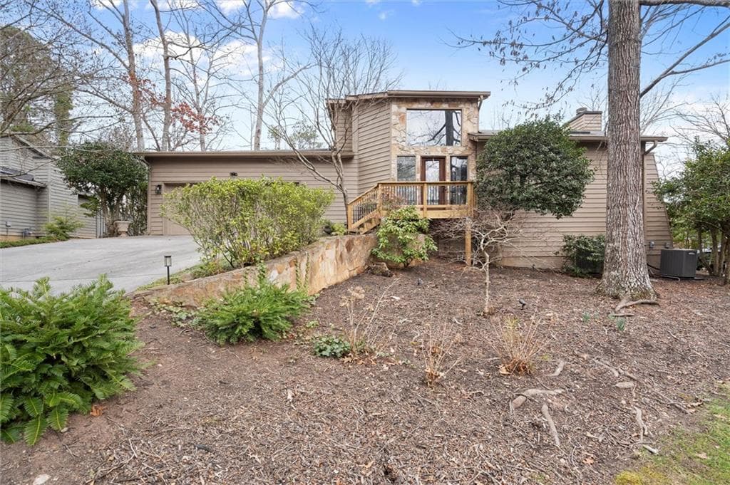 4240 Loch Highland Parkway, Roswell, GA 30075 — most recent listing photo
