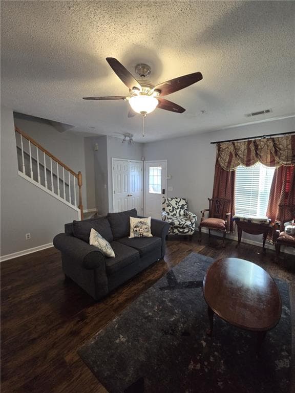 3 bedroom, 3 bathroom, 1,370 sq ft townhouse for sale at 1090 Kilmington Court, Alpharetta, GA 30009 — photo 5