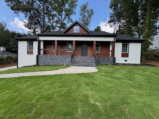4 bedroom, 4 bathroom, 3,000 sq ft single family residence under contract at 610 Glenforest Road, Atlanta, GA 30328 — photo 4