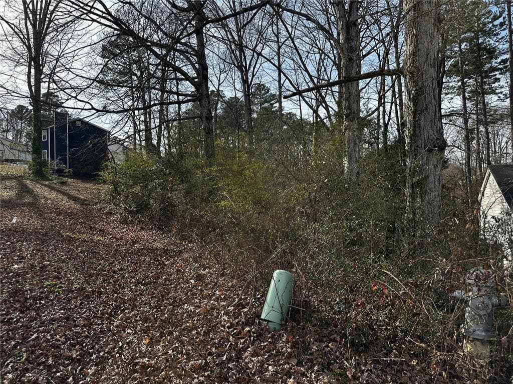 single family residence for sale at 5566 La Fleur Trail, Lithonia, GA 30038 — photo 9