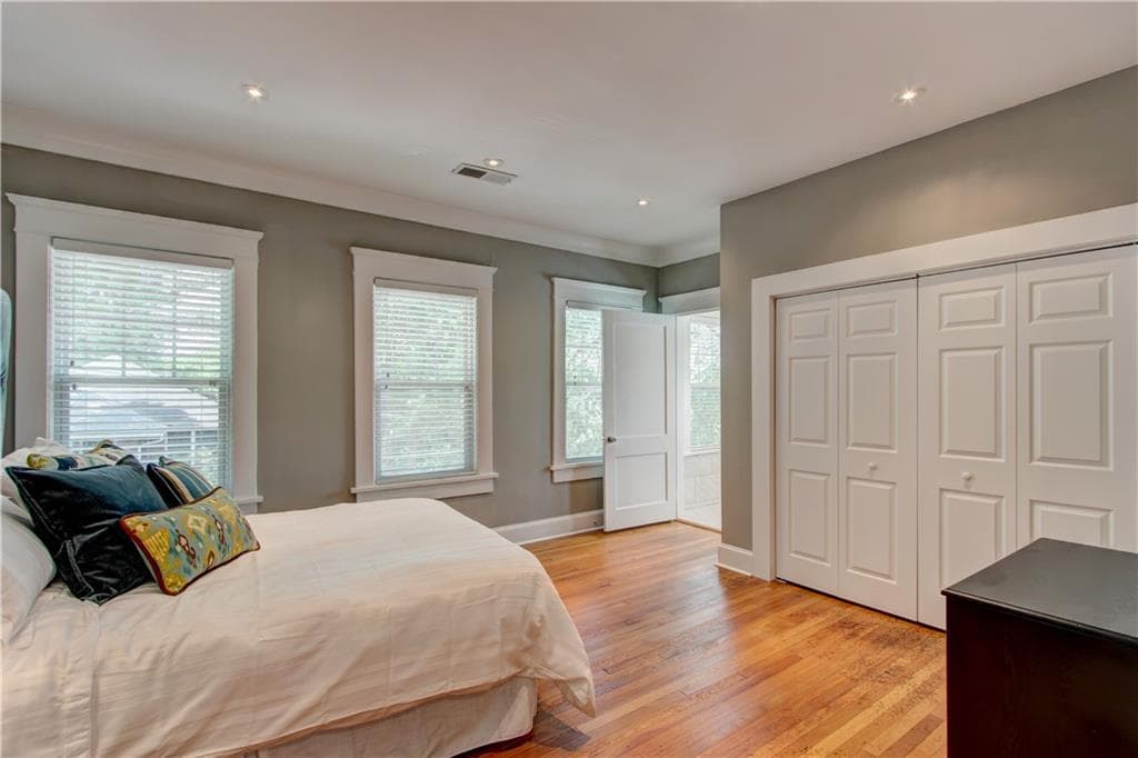 2 bedroom, 2 bathroom, 1,100 sq ft quadruplex for rent at 722 Ponce De Leon Court, Atlanta, GA 30308 for $2,750 a month — photo 9