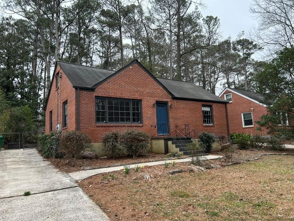 4 bedroom, 2 bathroom, 1,850 sq ft single family residence sold at 1362 Deerwood Drive, Decatur, GA 30030