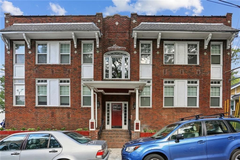 2 bedroom, 2 bathroom, 1,100 sq ft quadruplex for rent at 722 Ponce De Leon Court, Atlanta, GA 30308 for $2,750 a month — photo 1 of 28