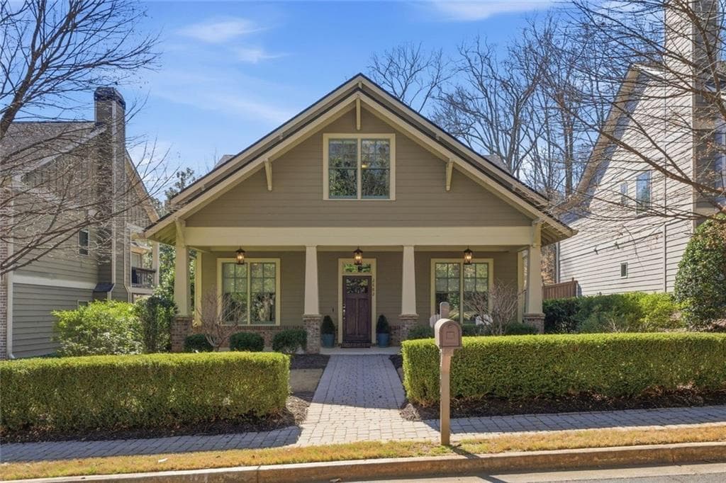 4 bedroom, 3 bathroom, 2,660 sq ft single family residence sold at 2882 Bernard Way, Smyrna, GA 30080
