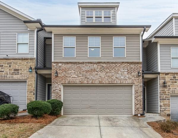3 bedroom, 3 bathroom, 2,120 sq ft townhouse for sale at 493 Jefferson Chase Street, Atlanta, GA 30354