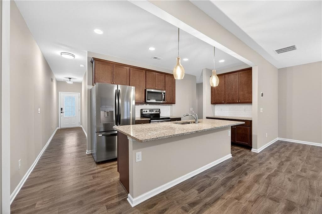 3 bedroom, 3 bathroom, 2,120 sq ft townhouse for sale at 493 Jefferson Chase Street, Atlanta, GA 30354 — photo 8