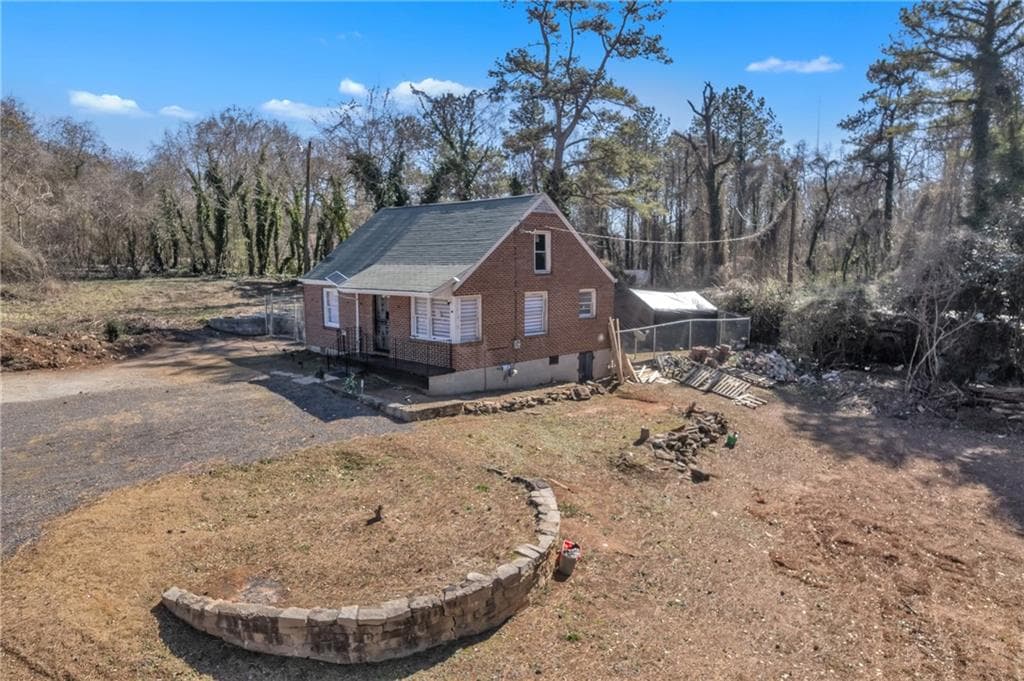 2 bedroom, 1 bathroom, 864 sq ft single family residence under contract at 3095 Rainbow Drive, Decatur, GA 30034 — photo 6