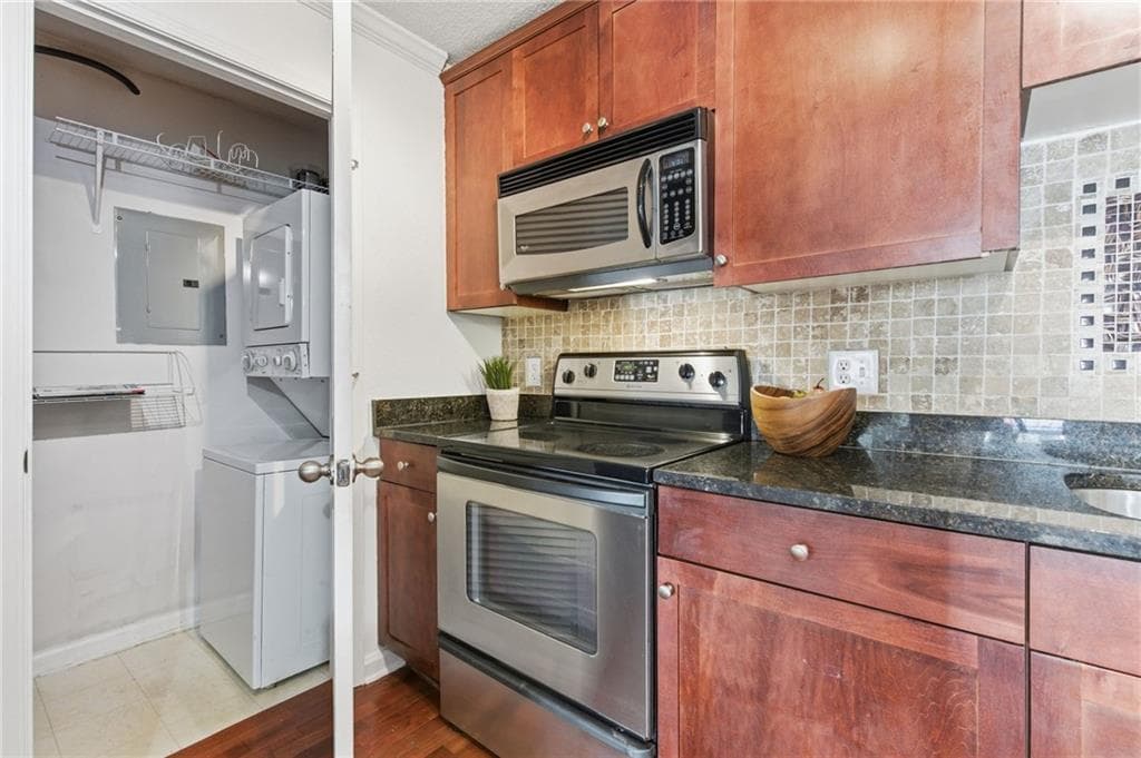 1 bedroom, 1 bathroom, 650 sq ft condominium for sale at 2657 Lenox Road E68, Atlanta, GA 30324 — photo 9