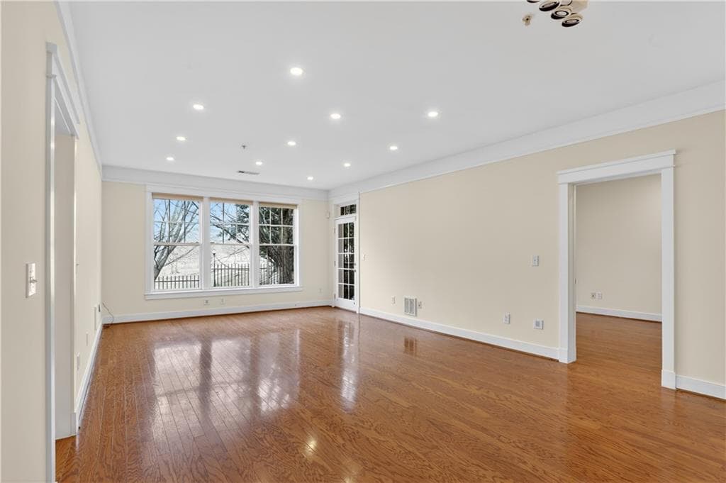2 bedroom, 2 bathroom, 1,388 sq ft condominium for sale at 273 12th Street 210, Atlanta, GA 30309 — photo 3