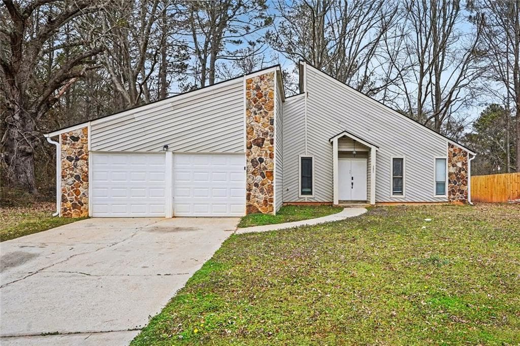 295 River Chase Drive, Jonesboro, GA 30238 — most recent listing photo