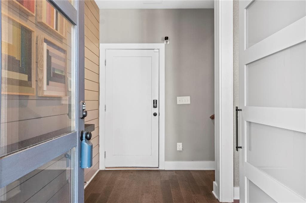 3 bedroom, 3 bathroom, 1,634 sq ft townhouse for sale at 1350 May Avenue 14, Atlanta, GA 30316 — photo 3