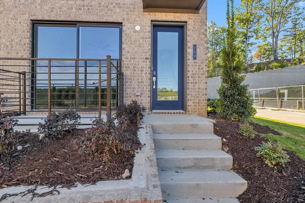 2 bedroom, 3 bathroom, 1,071 sq ft condominium for sale at 754 Urban Grange Way, Suwanee, GA 30024