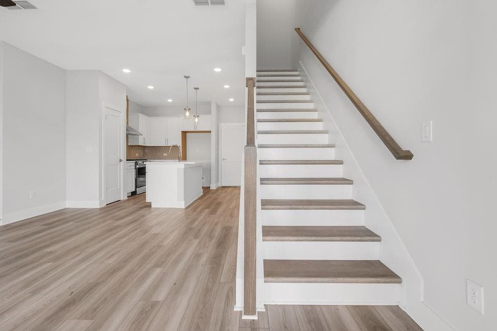 2 bedroom, 3 bathroom, 1,071 sq ft condominium for sale at 754 Urban Grange Way, Suwanee, GA 30024 — photo 2