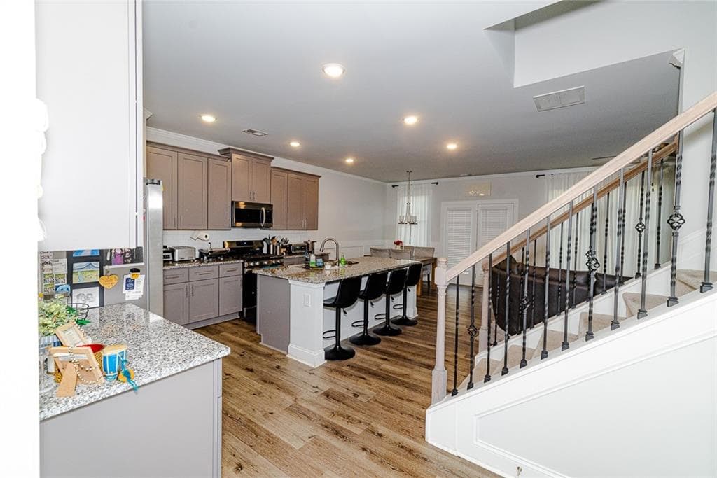 5 bedroom, 3 bathroom, 2,551 sq ft single family residence for sale at 1112 Sunny Valley Lane, Braselton, GA 30517 — photo 7