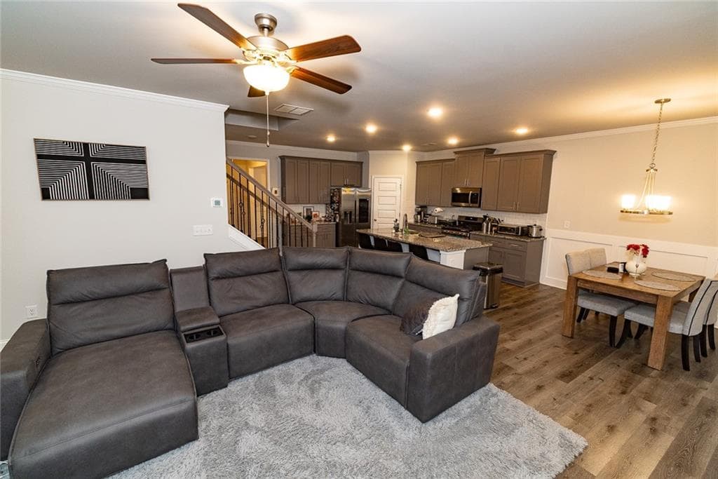 5 bedroom, 3 bathroom, 2,551 sq ft single family residence for sale at 1112 Sunny Valley Lane, Braselton, GA 30517 — photo 9