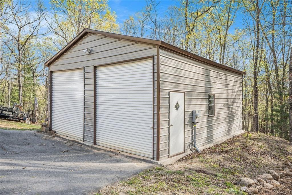3 bedroom, 2 bathroom, 1,824 sq ft single family residence for sale at 542 Sharp Top Circle, Blairsville, GA 30512 — photo 7