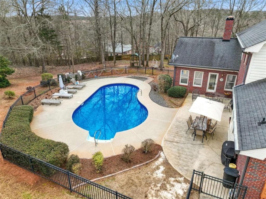 4 bedroom, 5 bathroom, 6,500 sq ft single family residence for sale at 419 Riverwalk, Mcdonough, GA 30252 — photo 3