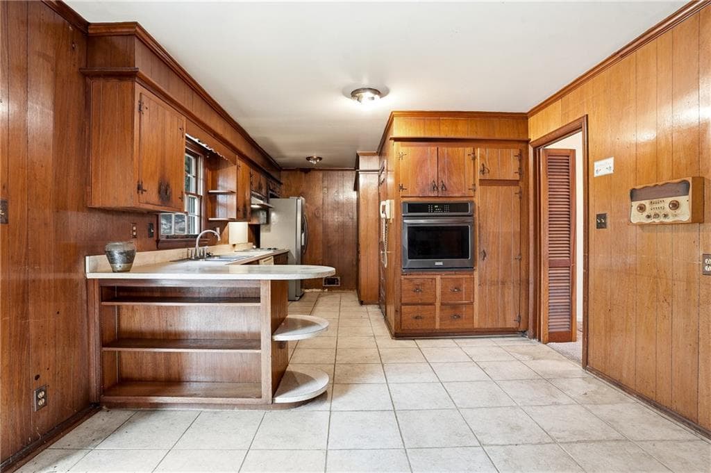 3 bedroom, 2 bathroom single family residence for sale at 2935 Heather Drive, East Point, GA 30344 — photo 9
