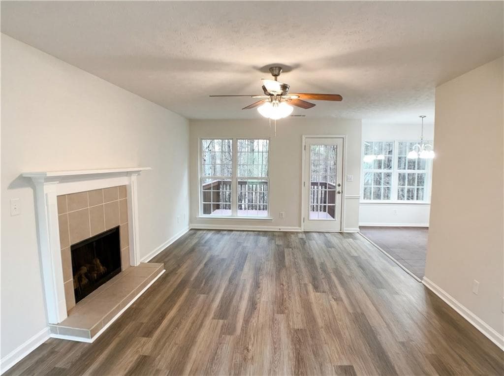 3 bedroom, 3 bathroom, 1,554 sq ft single family residence for sale at 1426 River Falls View, Monroe, GA 30655 — photo 4