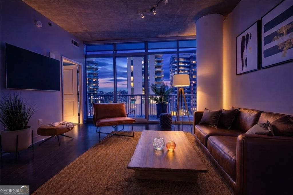 44 PEACHTREE Place 1030, Atlanta, GA 30309 — most recent listing photo