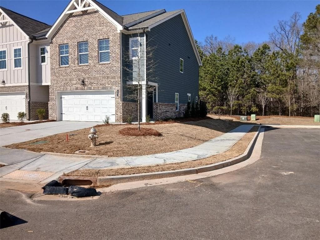 3 bedroom, 3 bathroom, 1,695 sq ft townhouse under contract at 661 Gunnin Way LOT 31, Mcdonough, GA 30253 — photo 3
