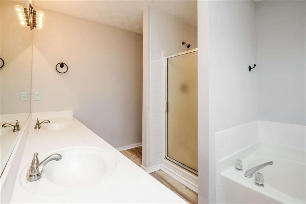 4 bedroom, 3 bathroom, 2,485 sq ft single family residence for sale at 3170 Lakecrest Drive, Dacula, GA 30019 — photo 9