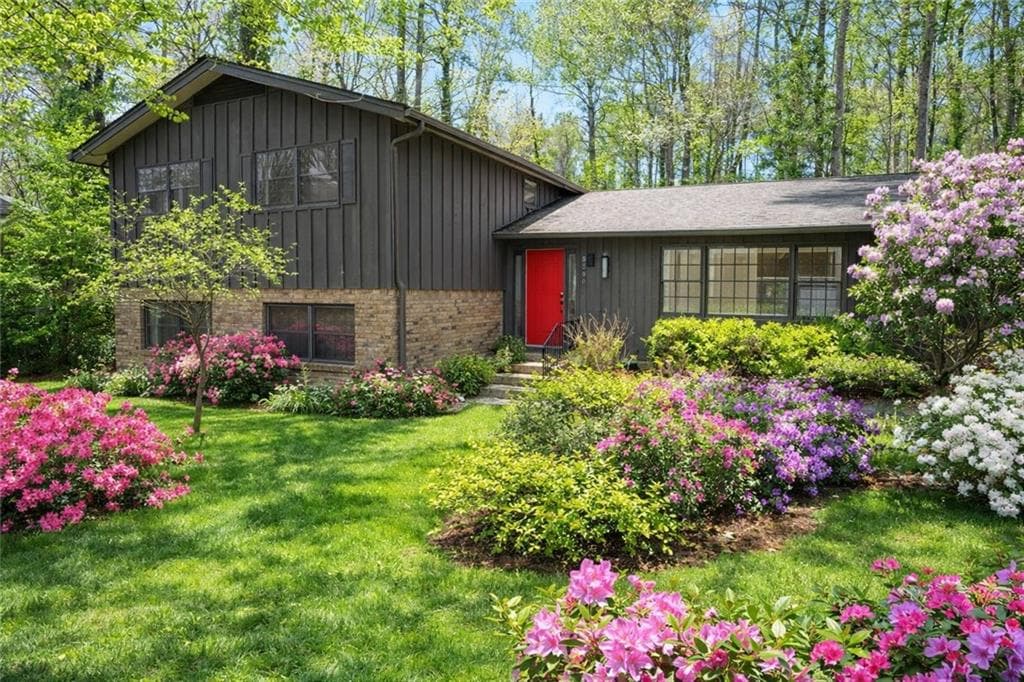 3 bedroom, 3 bathroom single family residence sold at 3590 Hidden Acres Drive, Atlanta, GA 30340