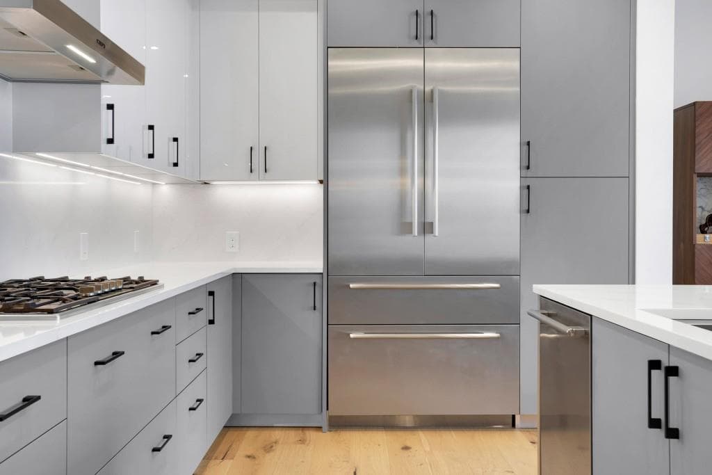 2 bedroom, 3 bathroom, 1,470 sq ft condominium for sale at 2425 Peachtree Road 803, Atlanta, GA 30305 — photo 7
