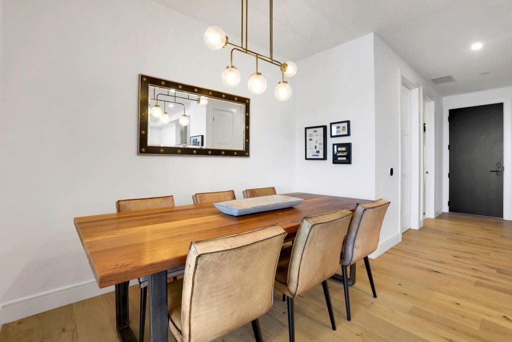 2 bedroom, 3 bathroom, 1,470 sq ft condominium for sale at 2425 Peachtree Road 803, Atlanta, GA 30305 — photo 9