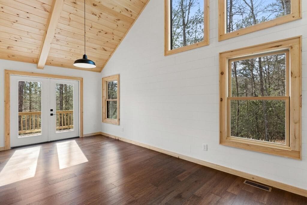 3 bedroom, 2 bathroom, 1,524 sq ft single family residence under contract at 150 Williams Branch Drive, Morganton, GA 30560 — photo 7