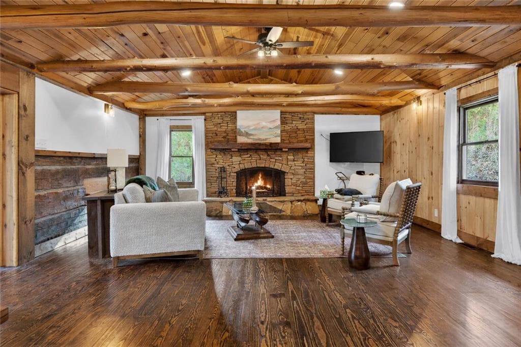 3 bedroom, 3 bathroom, 3,280 sq ft single family residence for sale at 11 Collins Hollow Cove, Morganton, GA 30560 — photo 5