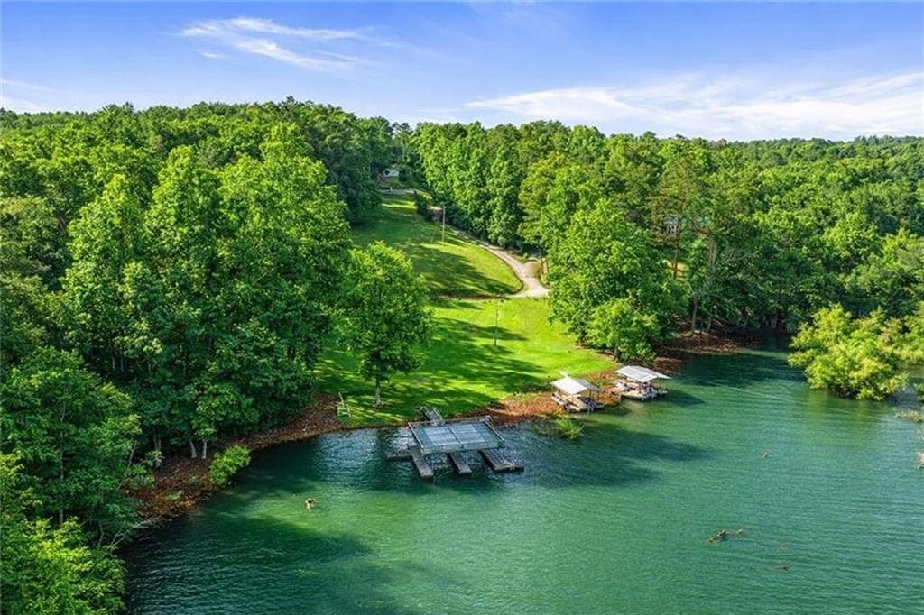 3 bedroom, 3 bathroom, 3,280 sq ft single family residence for sale at 11 Collins Hollow Cove, Morganton, GA 30560 — photo 3