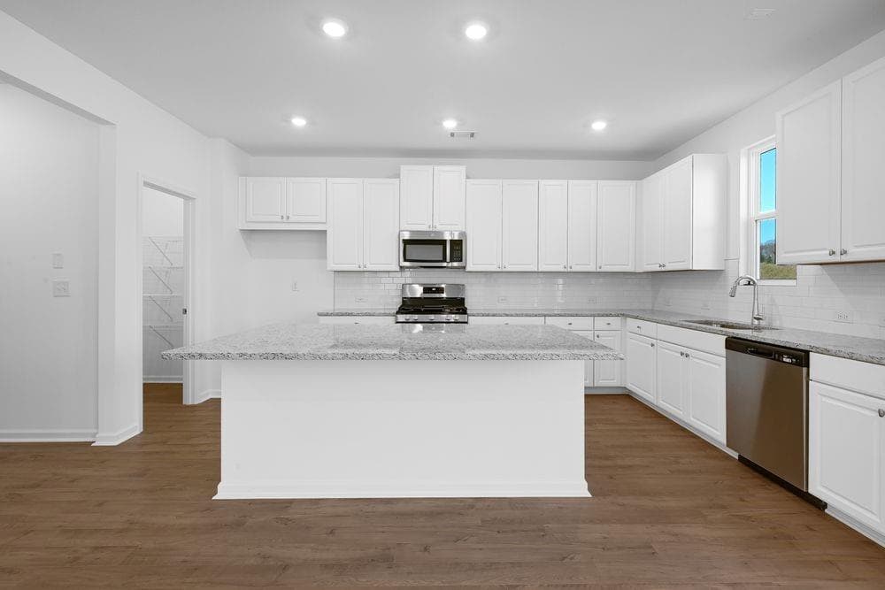 4 bedroom, 3 bathroom, 2,184 sq ft single family residence under contract at 231 Groveton Court, Euharlee, GA 30145 — photo 6