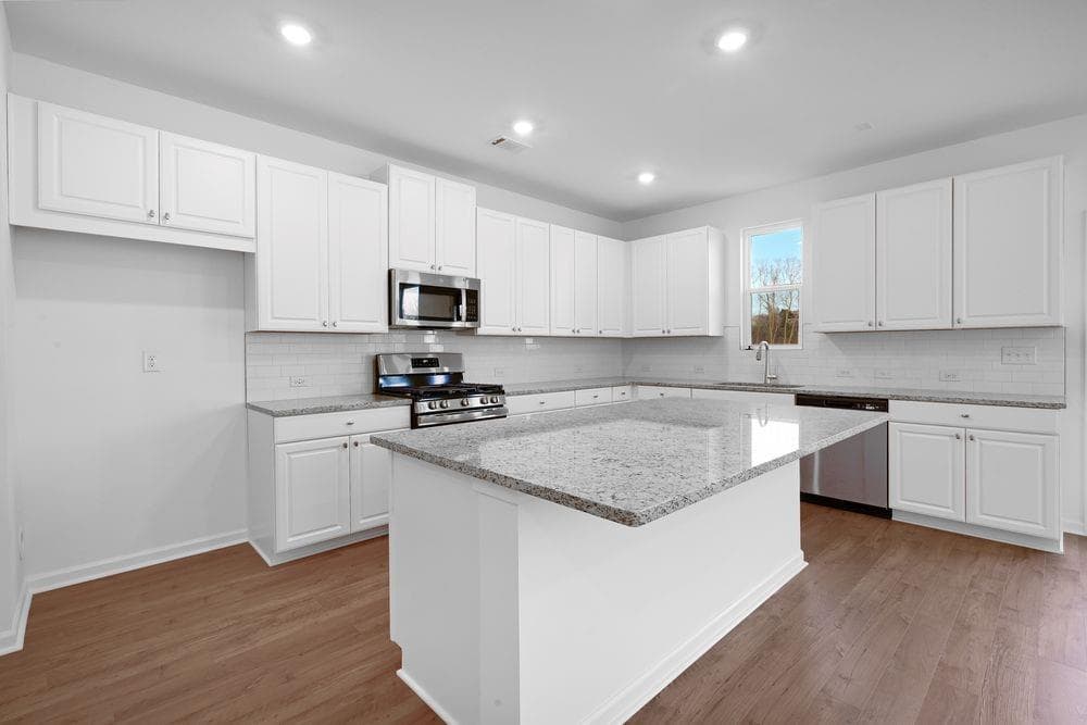4 bedroom, 3 bathroom, 2,184 sq ft single family residence under contract at 231 Groveton Court, Euharlee, GA 30145 — photo 7