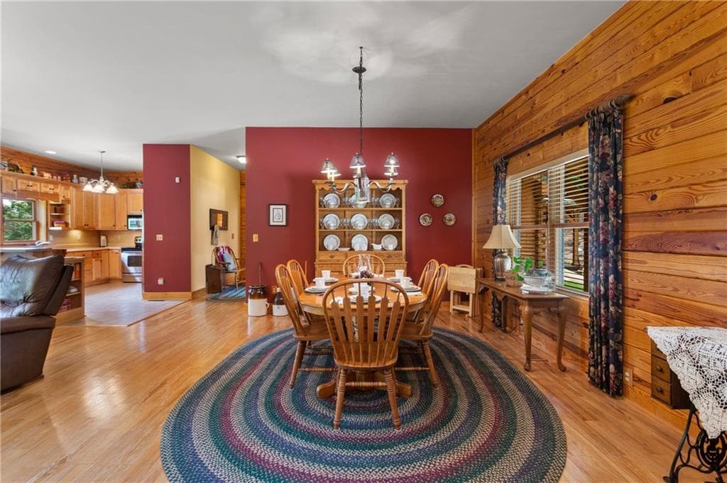 5 bedroom, 6 bathroom, 7,640 sq ft single family residence for sale at 729 Huckleberry Way, Jasper, GA 30143 — photo 4