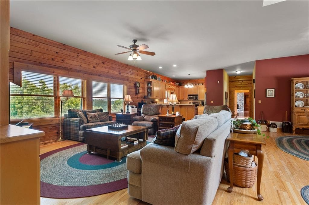 5 bedroom, 6 bathroom, 7,640 sq ft single family residence for sale at 729 Huckleberry Way, Jasper, GA 30143 — photo 10