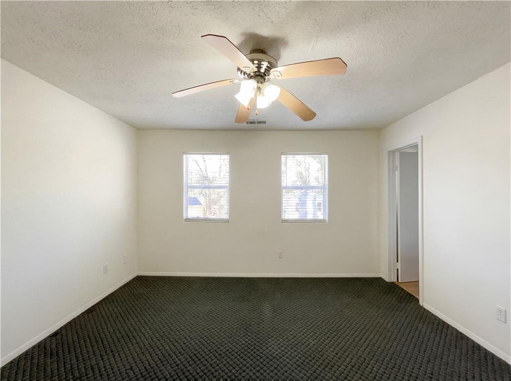 4 bedroom, 4 bathroom, 1,959 sq ft single family residence for sale at 5328 Ridge Forest Drive, Stone Mountain, GA 30083 — photo 4
