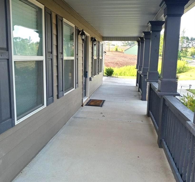 4 bedroom, 3 bathroom, 2,322 sq ft single family residence for sale at 1615 Newport Drive, Bethlehem, GA 30620 — photo 3