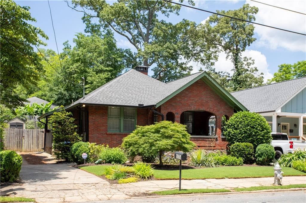 1375 Hartford Avenue, Atlanta, GA 30310 — most recent listing photo