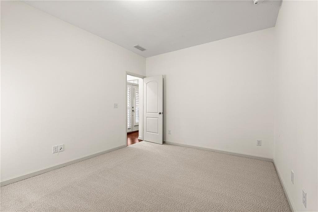 4 bedroom, 3 bathroom, 2,450 sq ft townhouse under contract at 117 Heritage Pointe, Woodstock, GA 30189 — photo 10