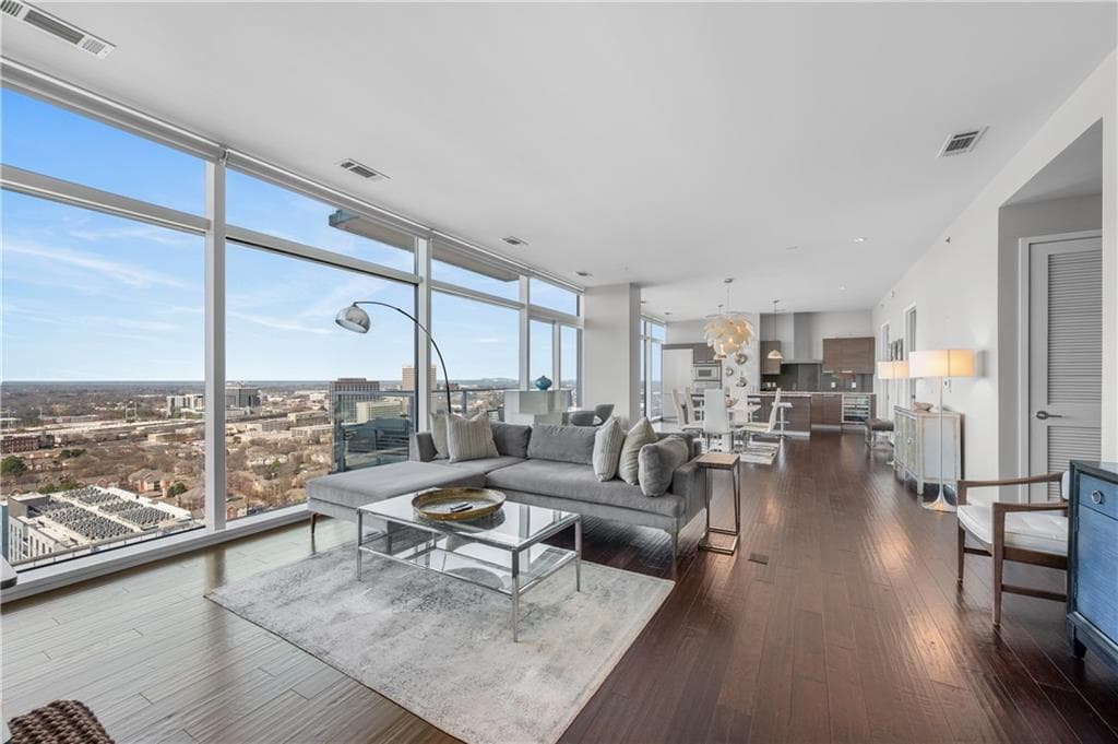 2 bedroom, 3 bathroom, 1,839 sq ft condominium under contract at 45 Ivan Allen Jr Boulevard 2603, Atlanta, GA 30308 — photo 9