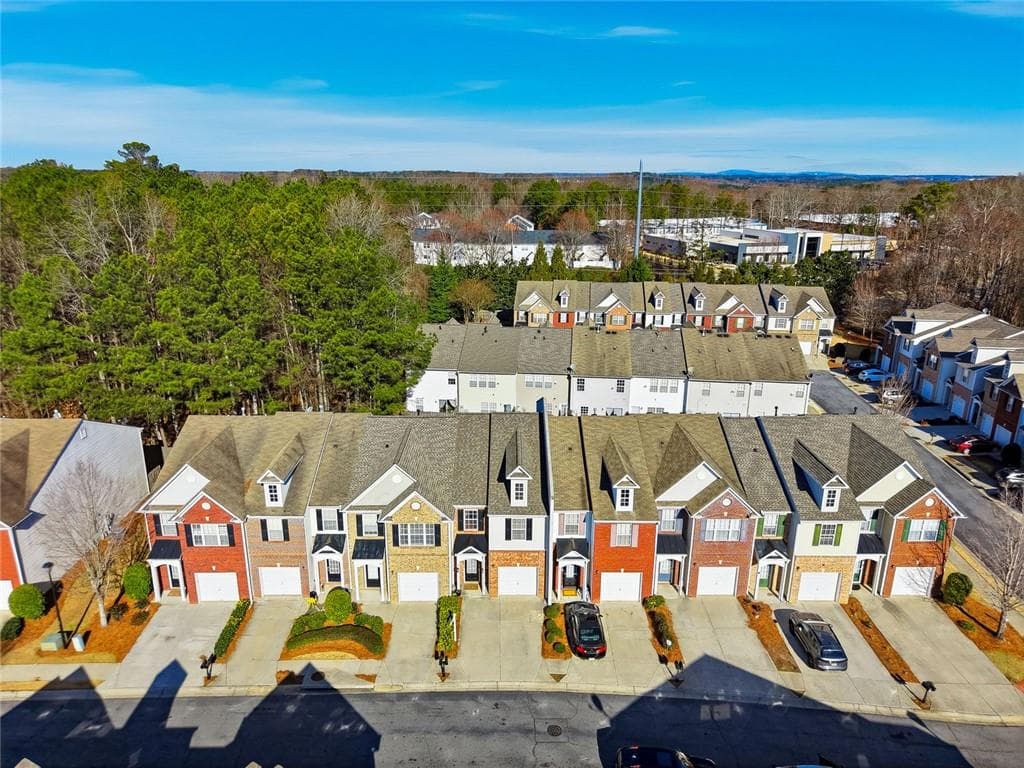 3 bedroom, 3 bathroom, 1,696 sq ft townhouse for sale at 1259 Birkhall Drive, Lawrenceville, GA 30043 — photo 2